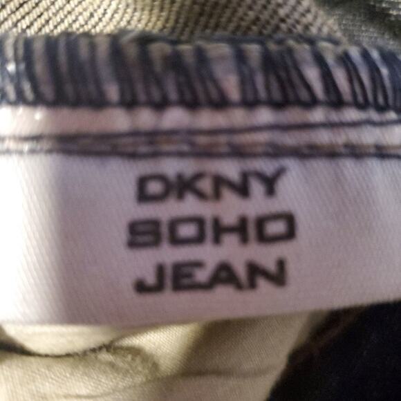 Dkny size 6 womens soho jeans slightly distressed - Picture 11 of 13